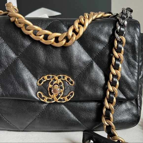🖤 SOLD🖤 Chanel 19 small bag - Picture 5 of 13